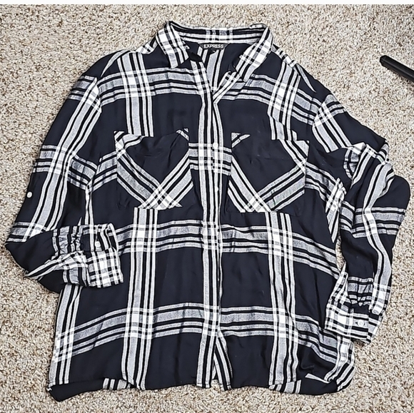 🎯5 For $25🎯Express Button Down Top - Picture 1 of 5